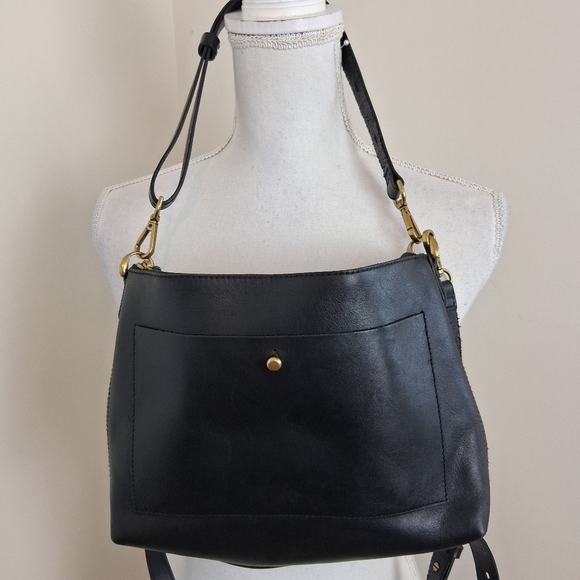 Madewell The Transport Shoulder Crossbody Bag in Black - Picture 4 of 9